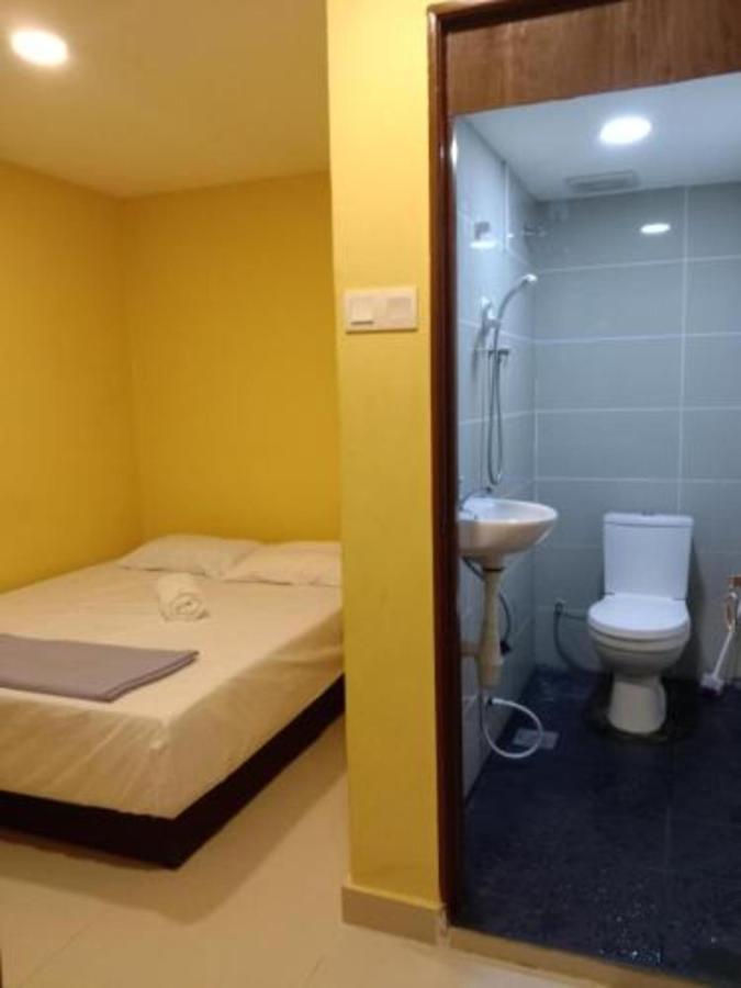 Ras International Hotel *